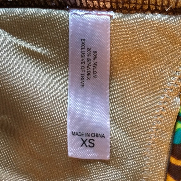 *SOLD* VICTORIA’S SECRET BIKINI TOP SIZE MEDIUM - Picture 5 of 6